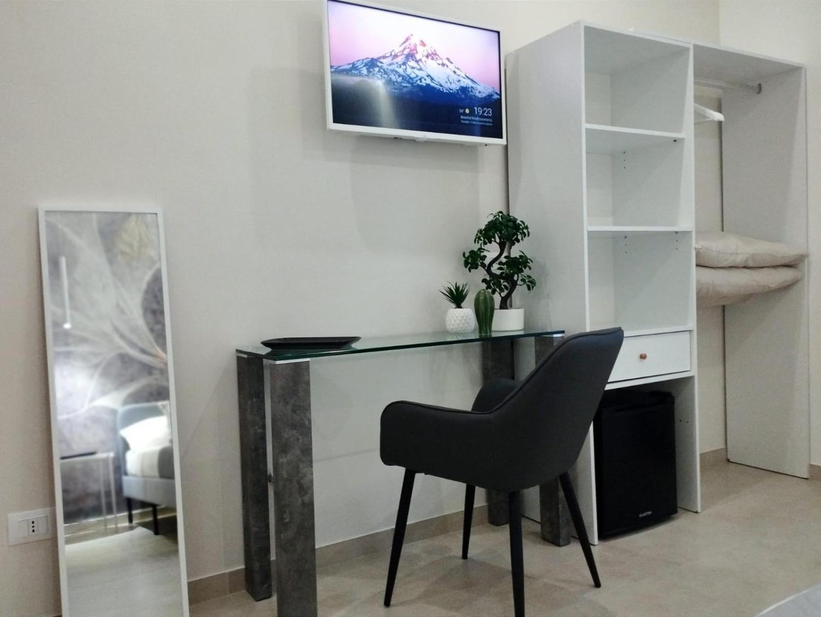 Agatha Modern Elegant Rooms 圣亚加塔·迪·米利特 外观 照片