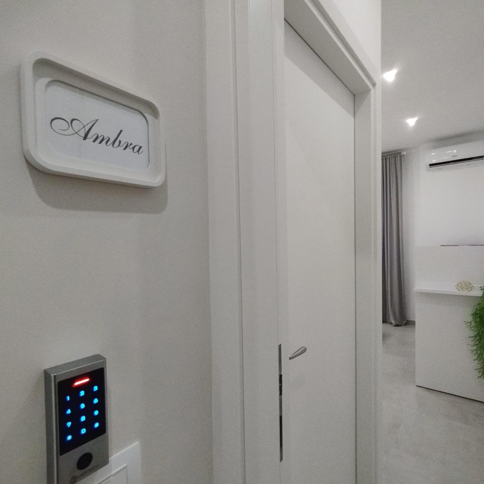 Agatha Modern Elegant Rooms 圣亚加塔·迪·米利特 外观 照片
