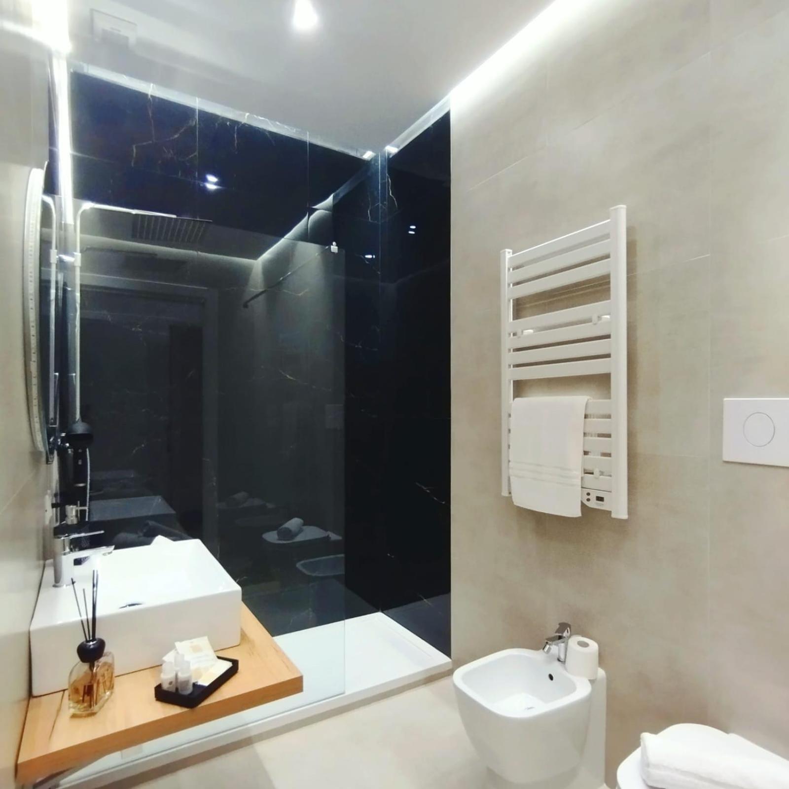 Agatha Modern Elegant Rooms 圣亚加塔·迪·米利特 外观 照片