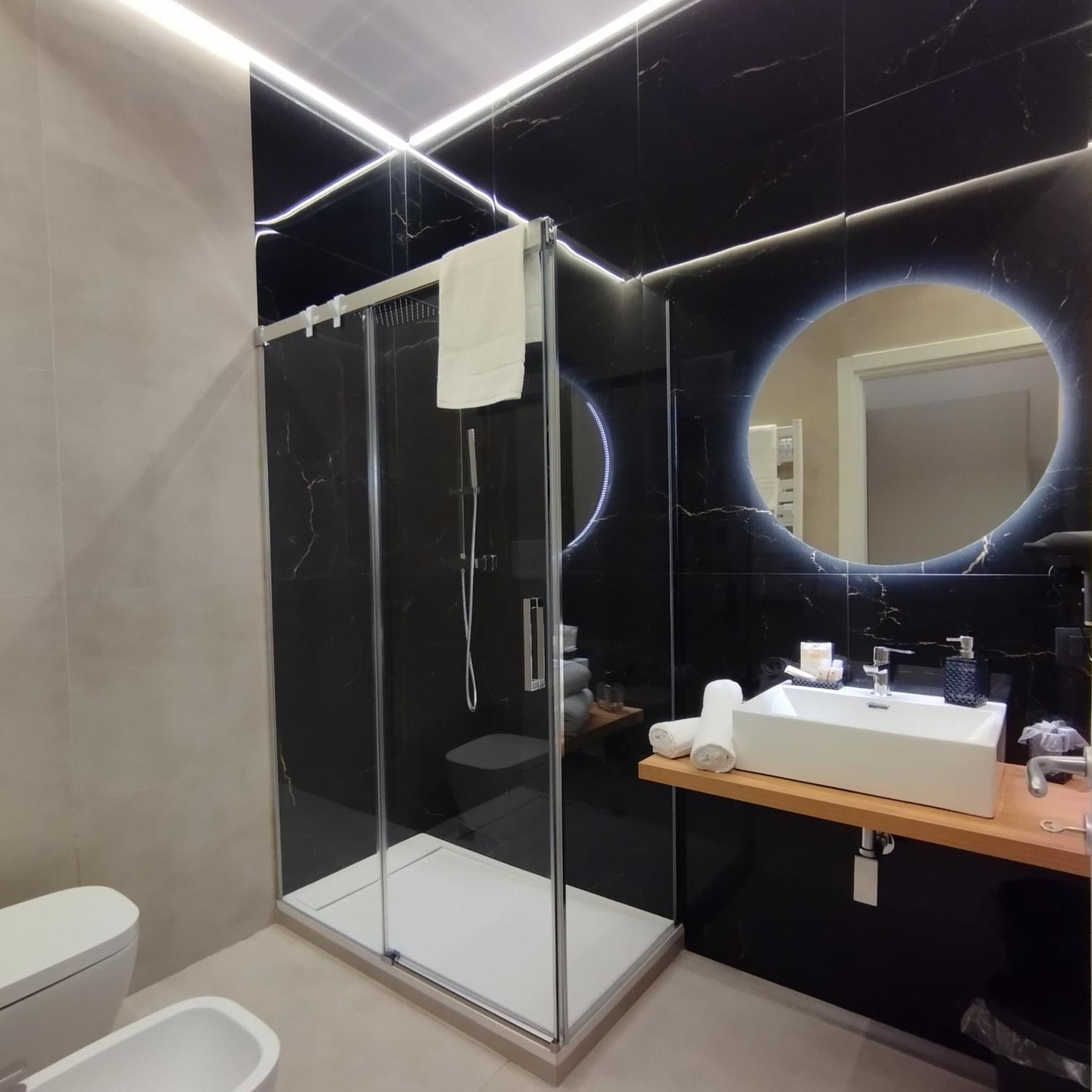 Agatha Modern Elegant Rooms 圣亚加塔·迪·米利特 外观 照片